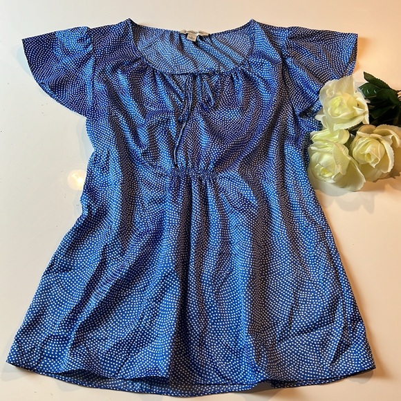 💙BANANA REPUBLIC BLUE & WHITE RUFFLE SHORT SLEEVE TOP SIZE SMALL💙 - Picture 11 of 14